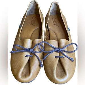 Sergio Tomani Tuka Amarillo Tan Leather Slip-On Comfort Loafers Women’s Size 6